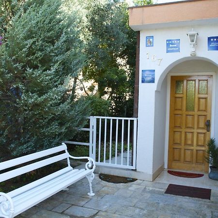 Pansion Adria Hotell Sveti Filip i Jakov Exteriör bild