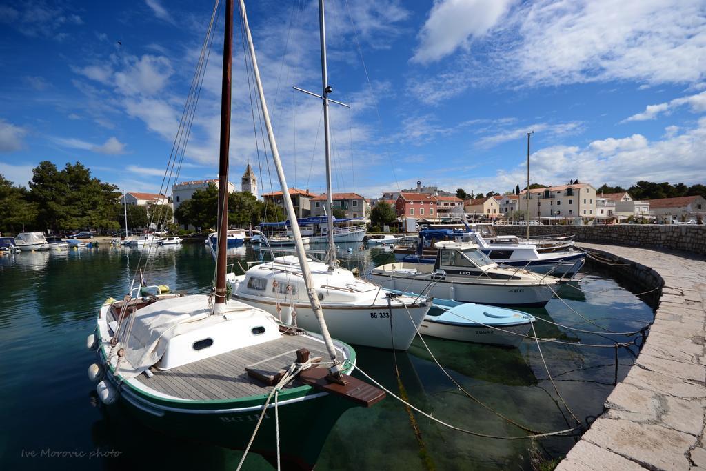 Pansion Adria Hotell Sveti Filip i Jakov Exteriör bild